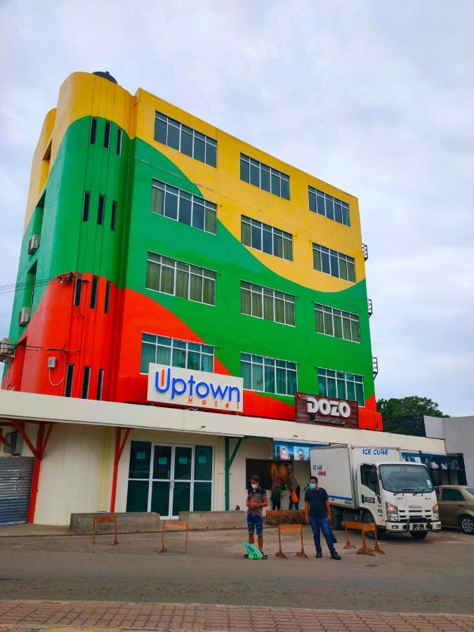 Uptown Hotel 셈포르나 외부 사진