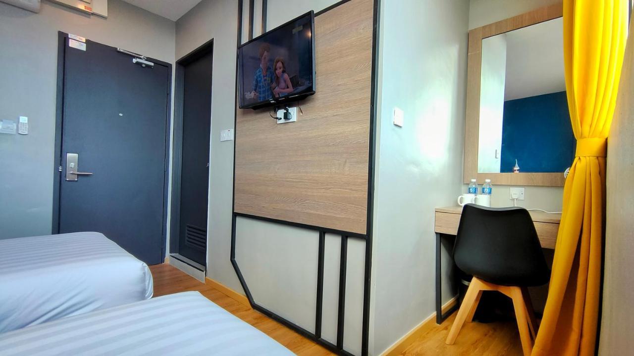 Uptown Hotel 셈포르나 외부 사진