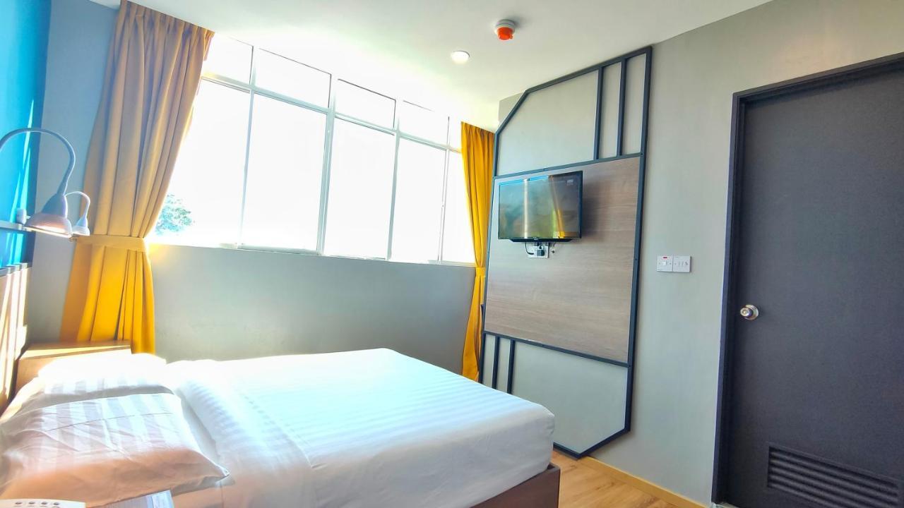 Uptown Hotel 셈포르나 외부 사진