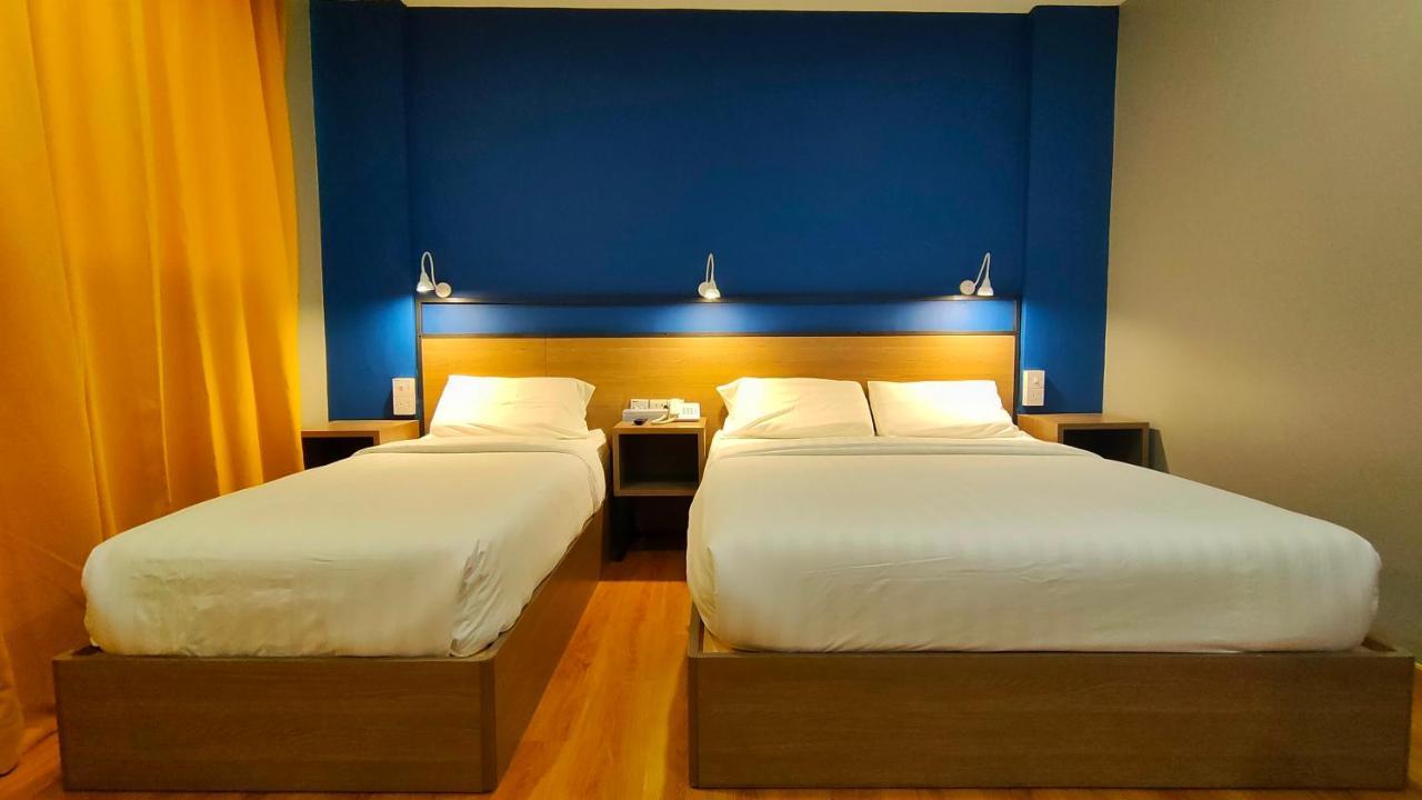 Uptown Hotel 셈포르나 외부 사진