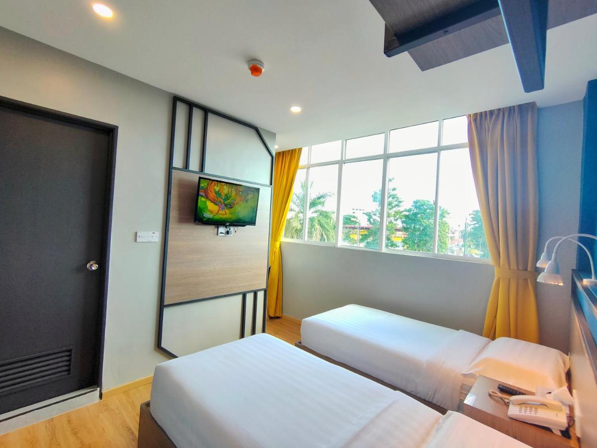 Uptown Hotel 셈포르나 외부 사진