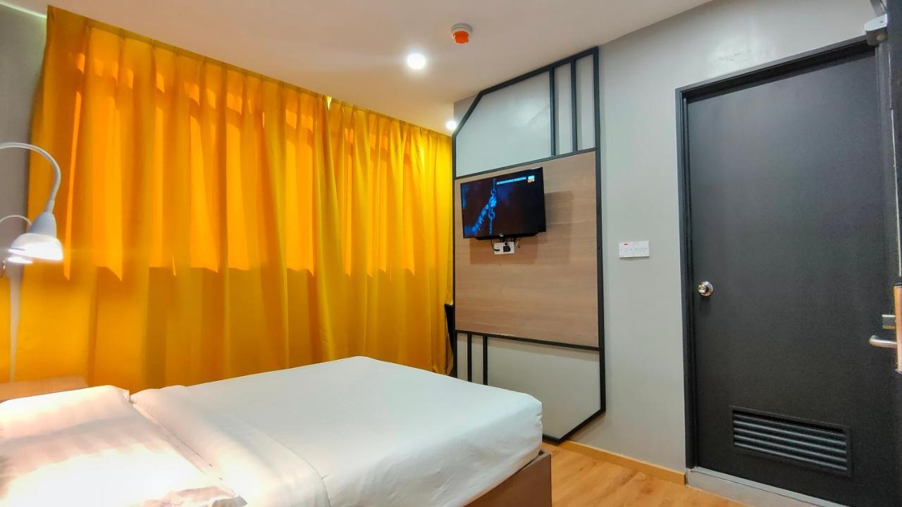 Uptown Hotel 셈포르나 외부 사진