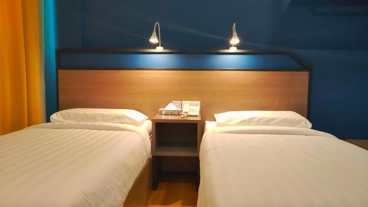 Uptown Hotel 셈포르나 외부 사진