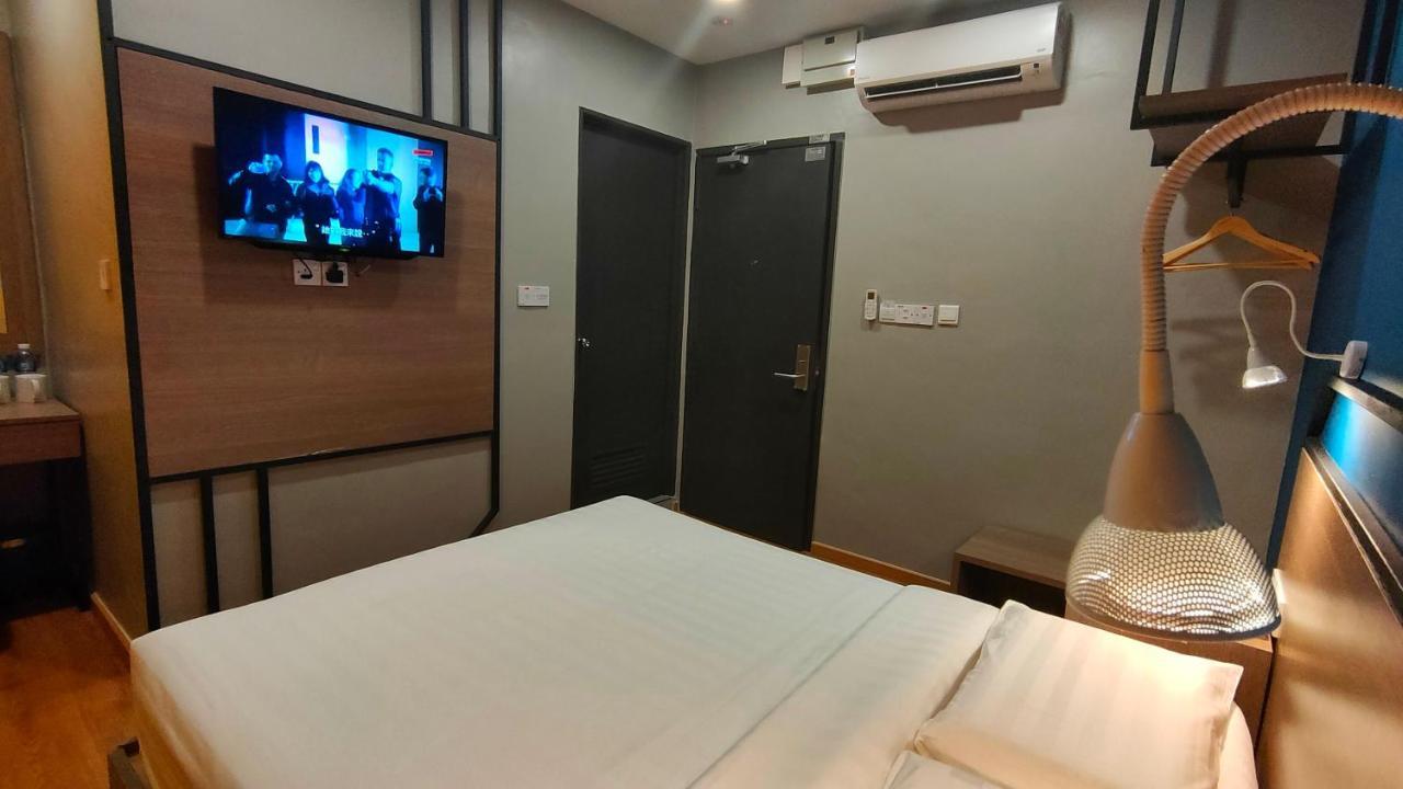 Uptown Hotel 셈포르나 외부 사진