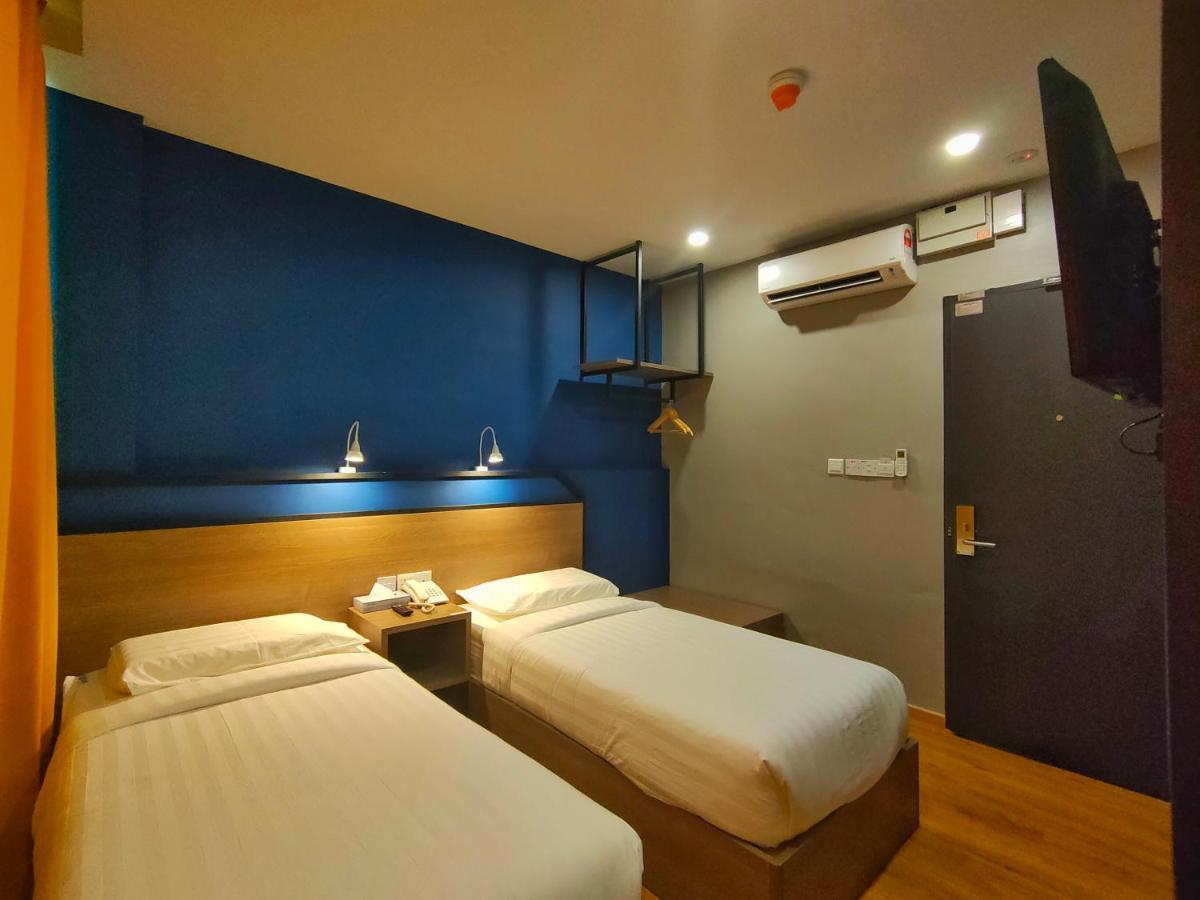 Uptown Hotel 셈포르나 외부 사진